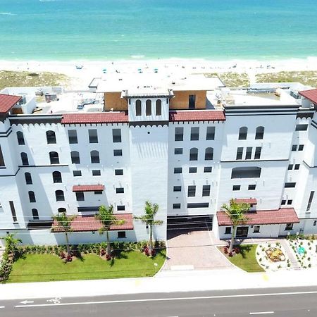Barefoot Beach Club St. Pete Beach Exterior foto