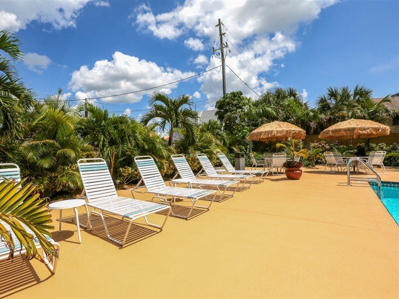 Barefoot Beach Club St. Pete Beach Exterior foto
