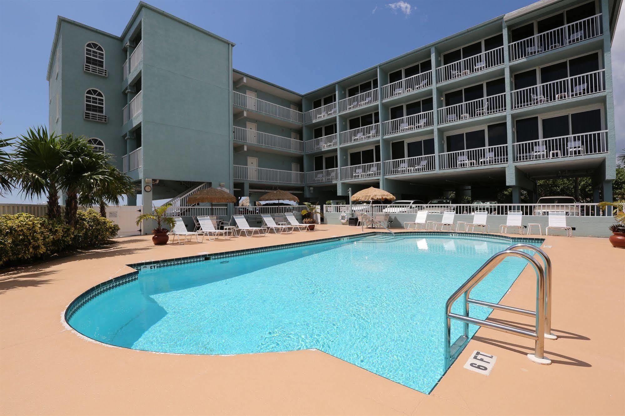 Barefoot Beach Club St. Pete Beach Exterior foto